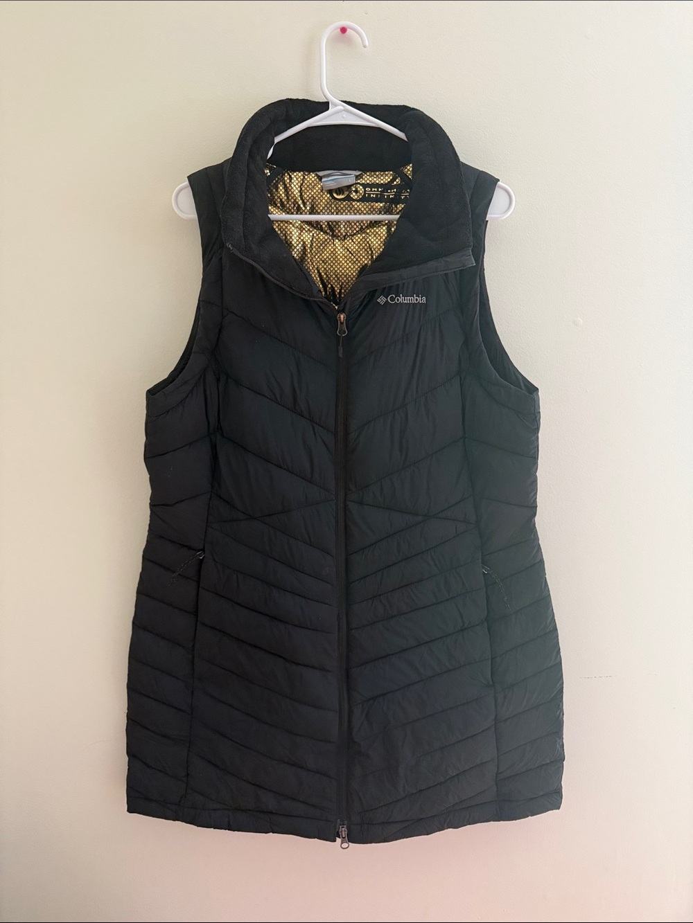 Columbia Black Quilted Insulated Women's Vest with Gold Lining